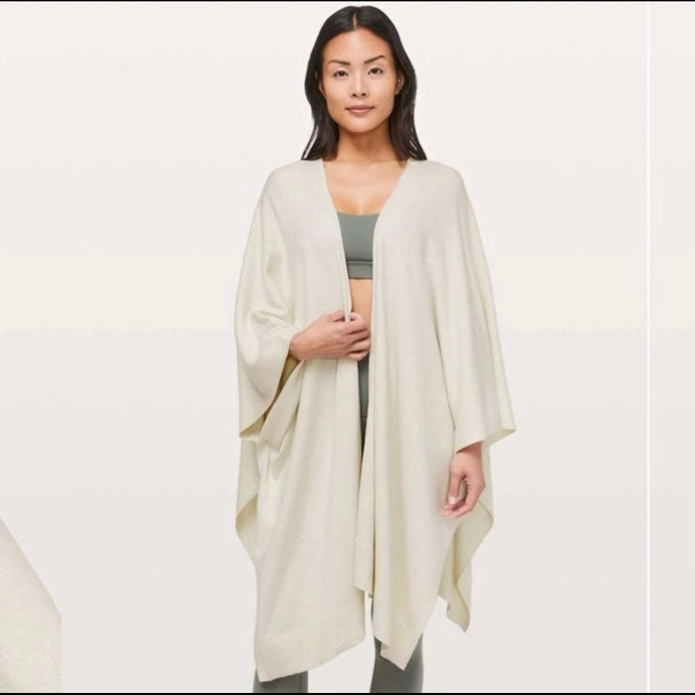 Lululemon free to coast wrap